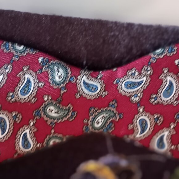 'Briar' Paisley Bowtie 100%Silk Adjustable NWOT - Picture 7 of 7